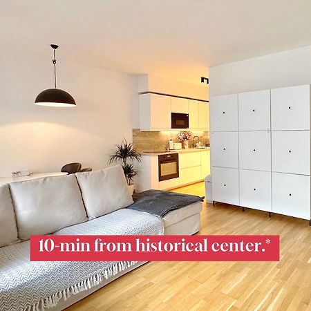 Apartment With Free Parking In Prága Kültér fotó